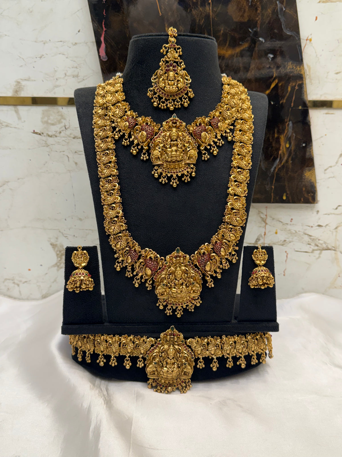 Antique Green Beats Bridal Set